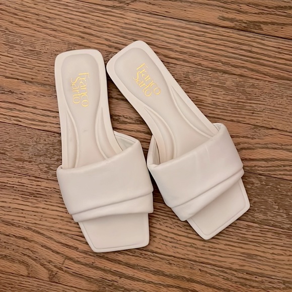NWT Franco Sarto White Sandals Size 7 - Picture 1 of 3